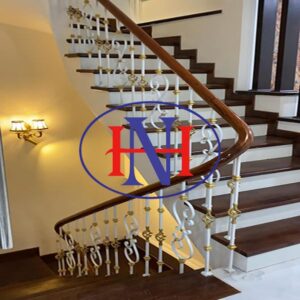 Việc lựa chọn một đơn vị thiết kế và thi công cầu thang sắt chuyên nghiệp là yếu tố quan trọng để đảm bảo chất lượng, tính thẩm mỹ và độ bền của sản phẩm