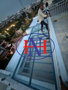 Nếu bạn cần một đơn vị uy tín để kiểm tra và bảo trì mái kính, hãy liên hệ ngay với CÔNG TY TNHH CƠ KHÍ XÂY DỰNG HOÀNG NGHĨA.