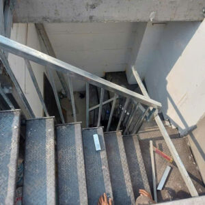Cầu thang sắt CTS1209